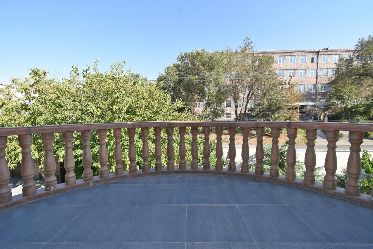 Villa In Nork Yerevan Exterior photo