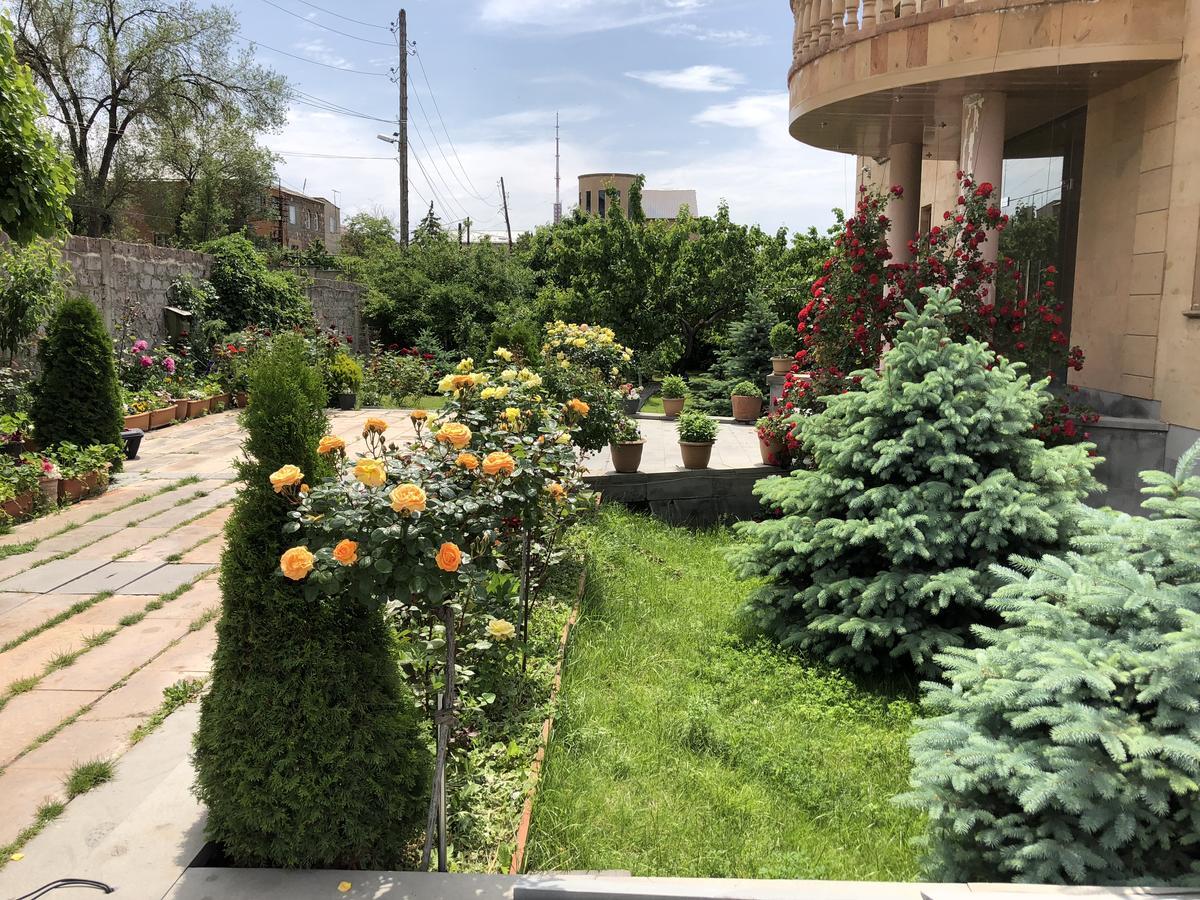 Villa In Nork Yerevan Exterior photo